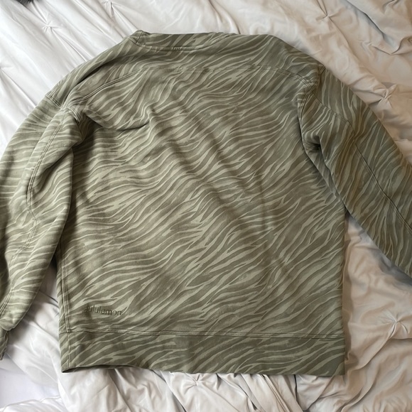 Lululemon Perfectly Oversized Crew - Picture 2 of 3